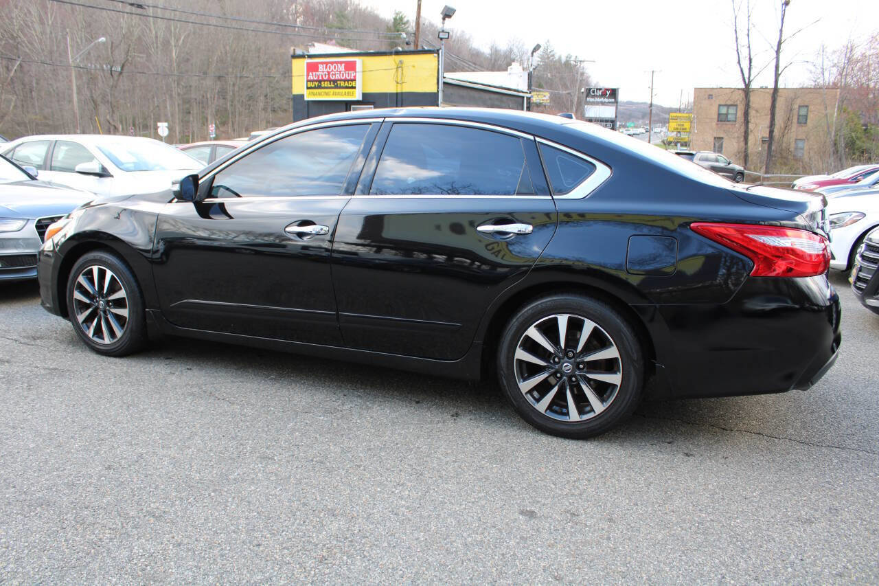 Used 2016 Nissan Altima 2.5 SV w/ Convenience Package image 11