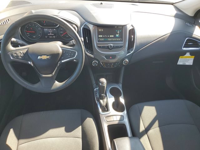 Certified 2018 Chevrolet Cruze LT w/ Convenience Package FWD image 11