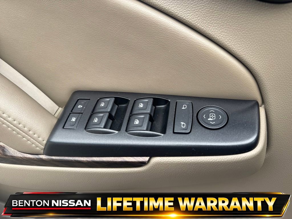 Used 2017 GMC Yukon SLE w/ SLE Value Package image 13