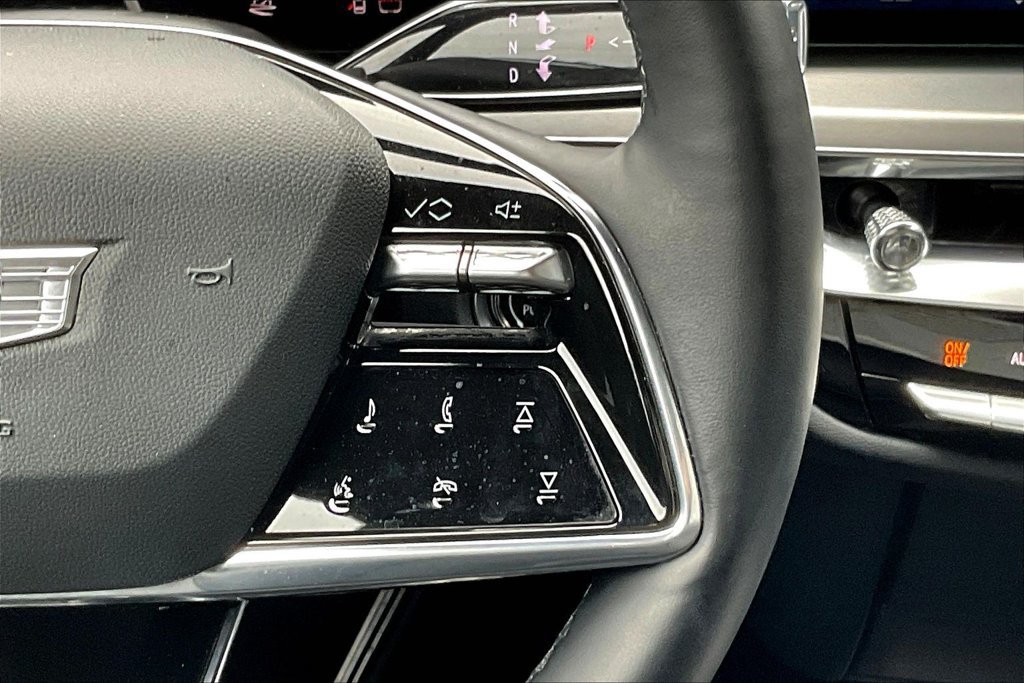 Used 2024 Cadillac Lyriq Sport RWD image 11