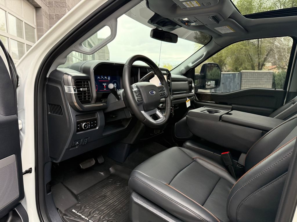 Used 2026 Ford F350 Lariat w/ Black Appearance Package AWD/4WD image 38
