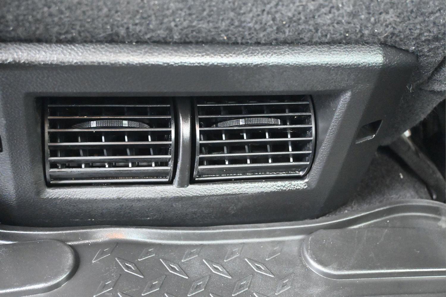 Used 2022 RAM 1500 Classic SLT w/ Protection Group AWD/4WD image 20