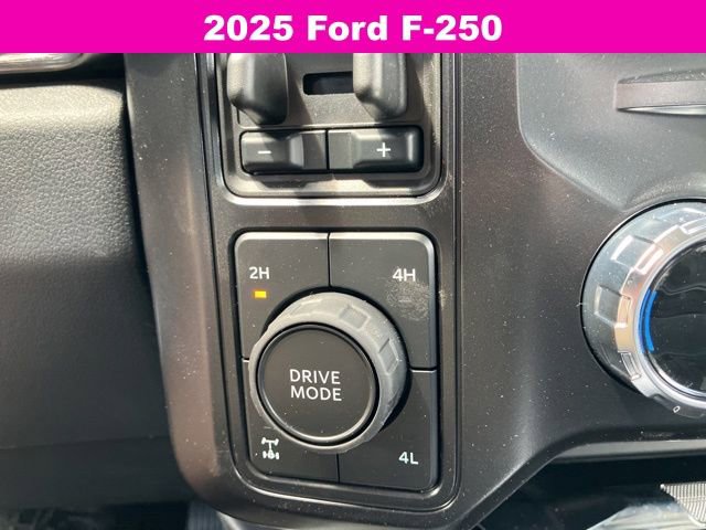 New 2025 Ford F250 Lariat w/ Lariat Ultimate Package image 29
