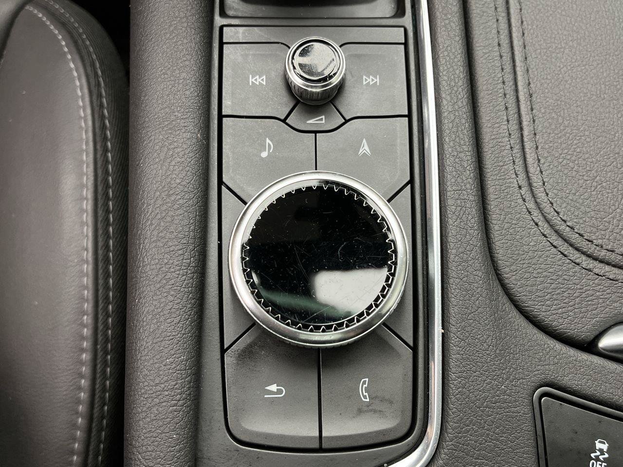 Certified 2023 Cadillac XT6 Premium Luxury w/ Technology Package AWD/4WD image 19