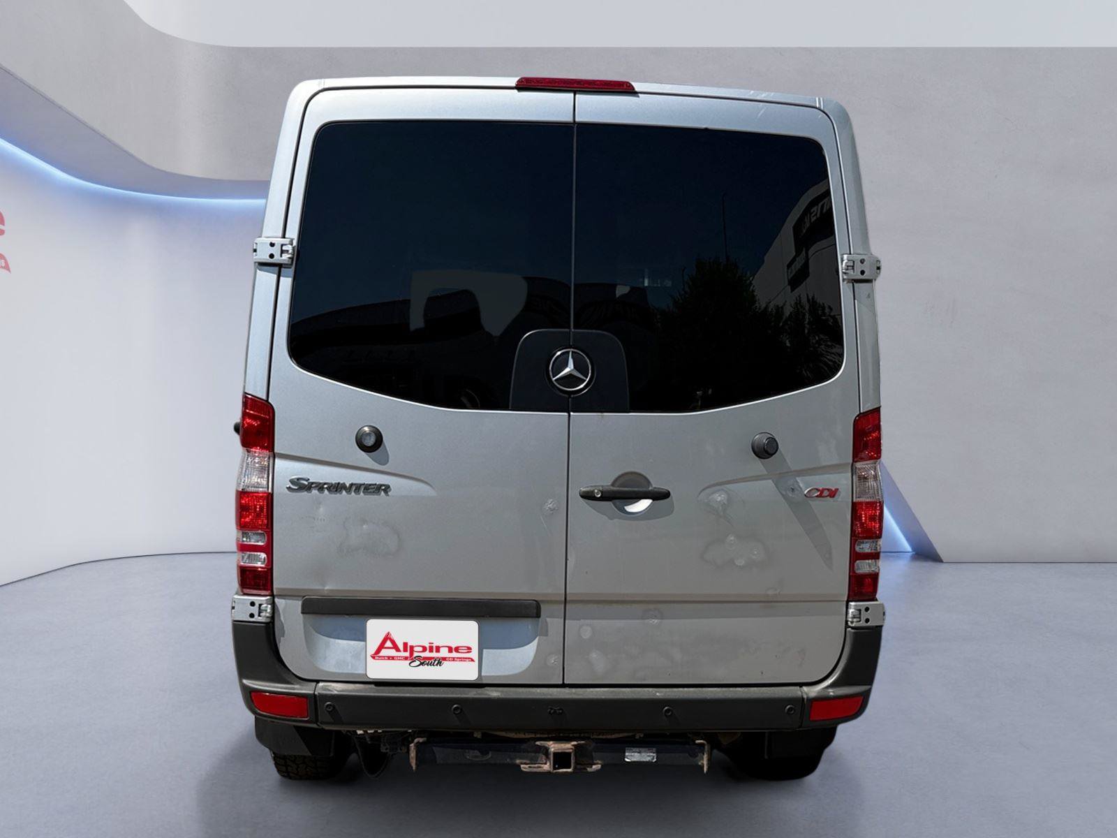 Used 2010 Mercedes-Benz Sprinter 2500 image 4