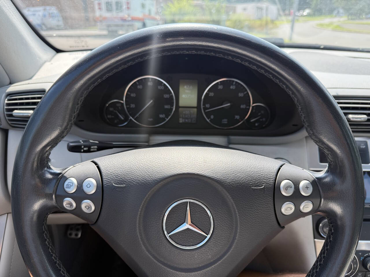 Used 2006 Mercedes-Benz C 230 Sedan w/ Sunroof Pkg image 26