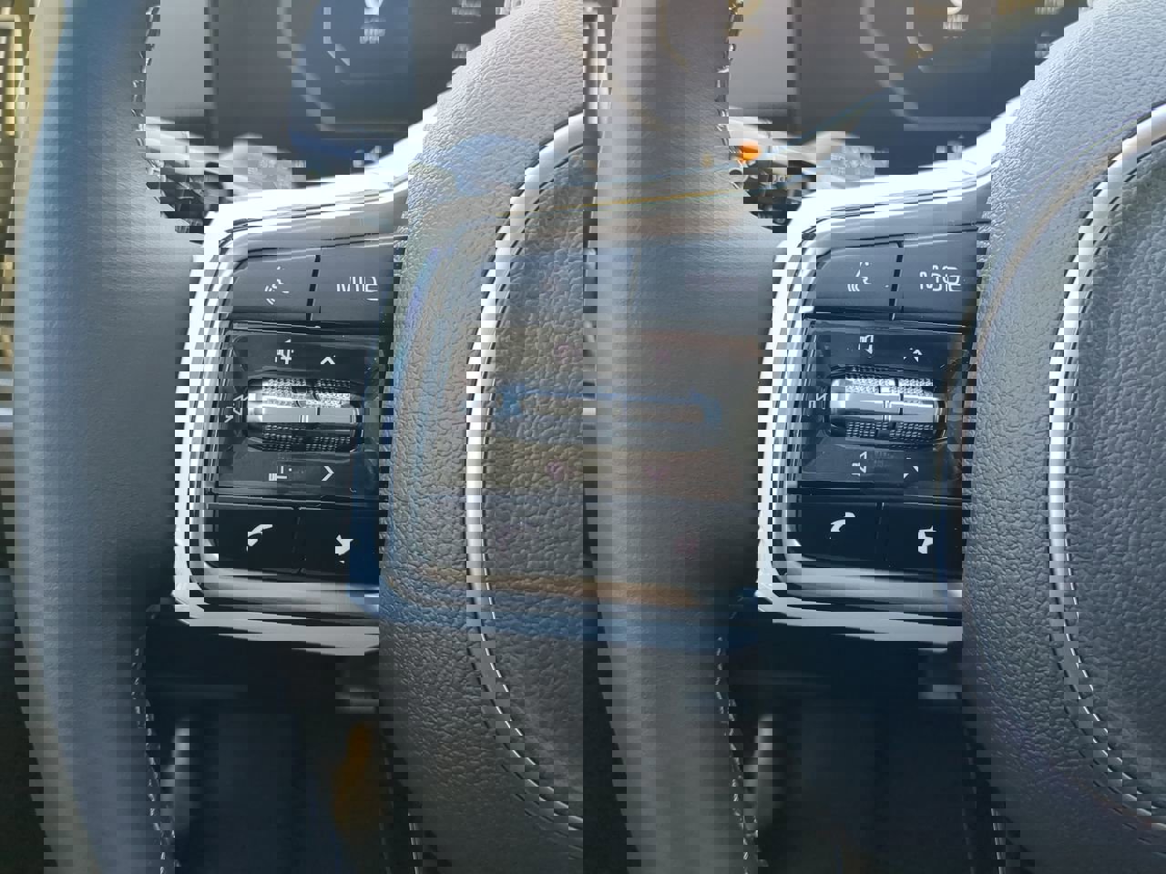 New 2025 Kia Sorento SX image 16