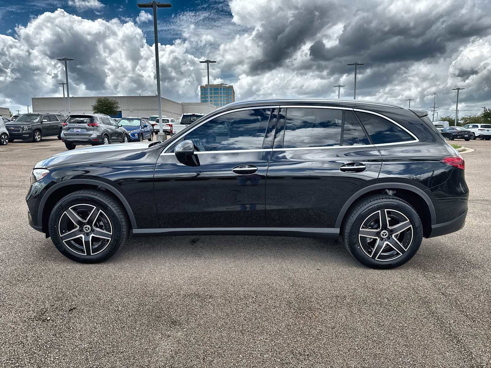 New 2026 Mercedes-Benz GLC 300 4MATIC image 5