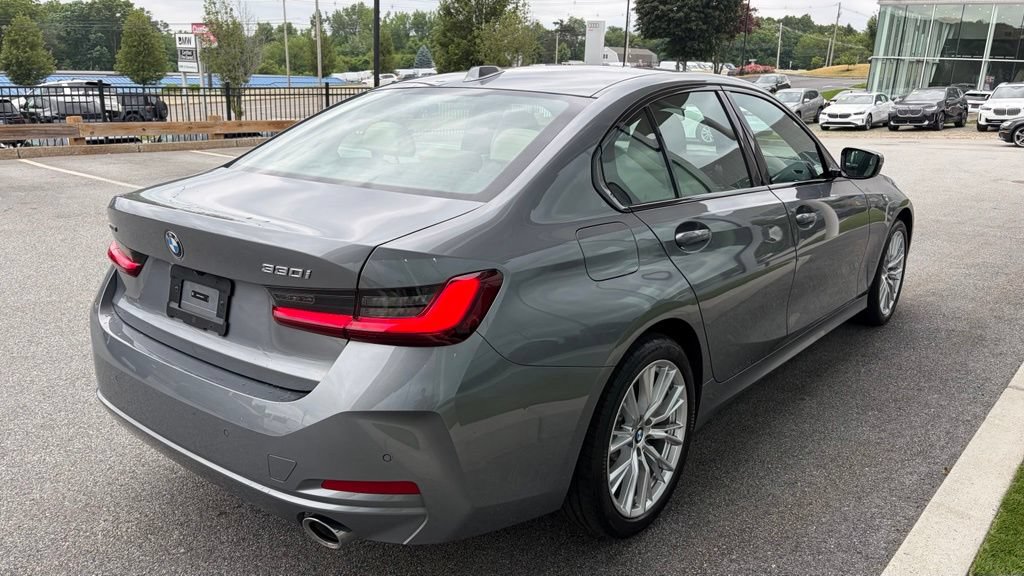 Certified 2023 BMW 330i xDrive Sedan w/ Premium Package AWD/4WD image 3