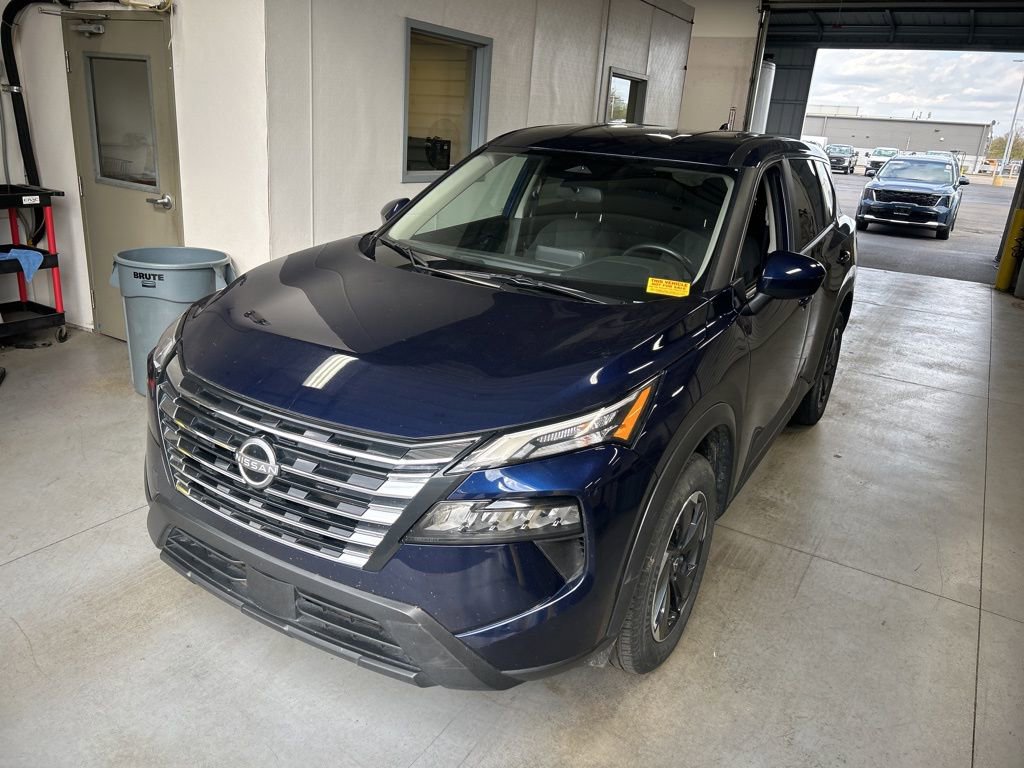 Used 2025 Nissan Rogue SV