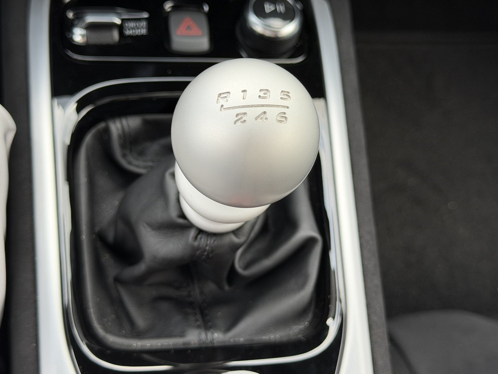 Used 2025 Lotus Emira RWD image 22