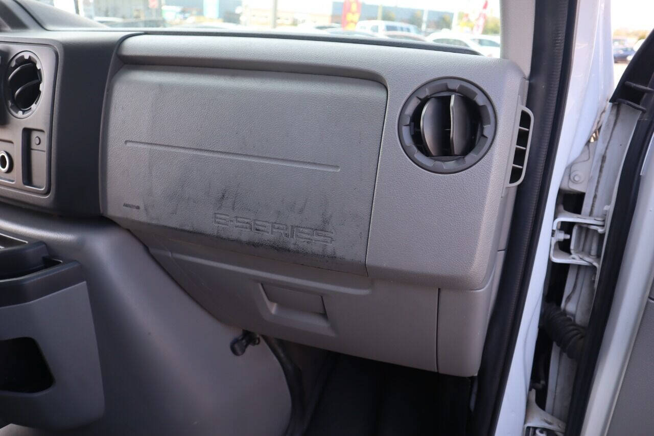 Used 2011 Ford E-250 and Econoline 250 w/ PWR Group RWD image 25