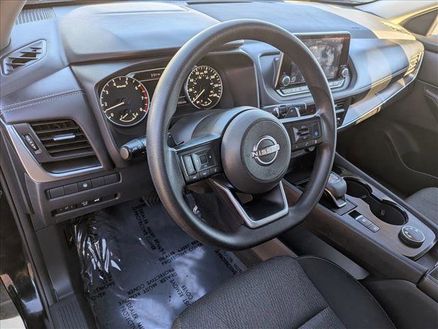 Used 2024 Nissan Rogue SV image 10