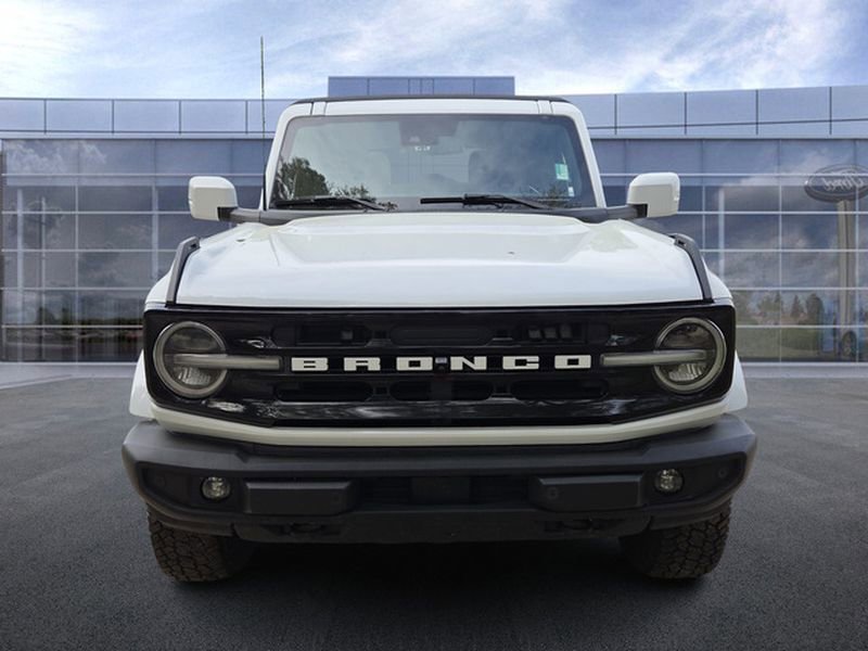 Used 2022 Ford Bronco Outer Banks image 3