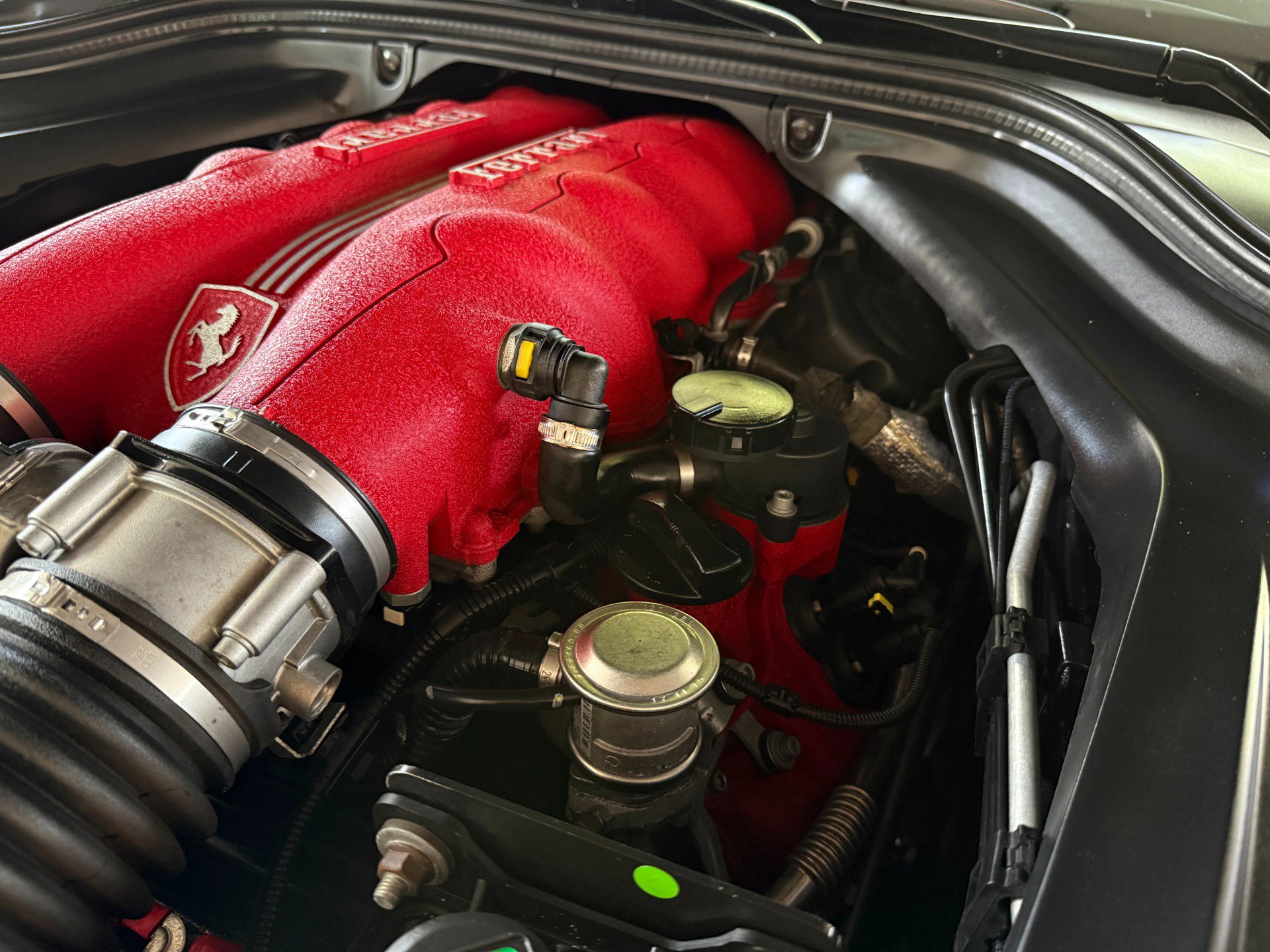 Used 2012 Ferrari California image 43