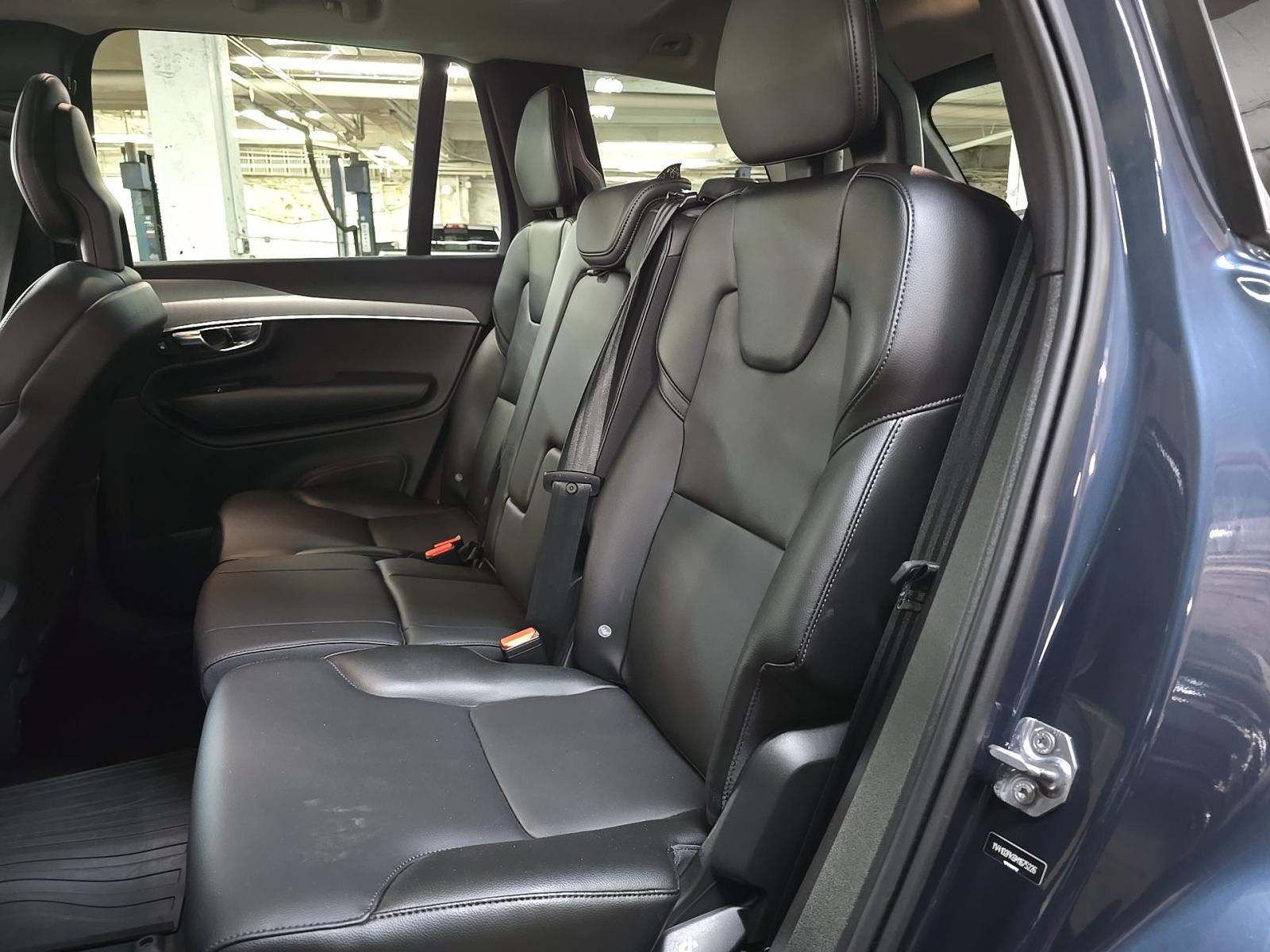 Used 2021 Volvo XC90 T5 Momentum w/ Protection Package Premier image 6