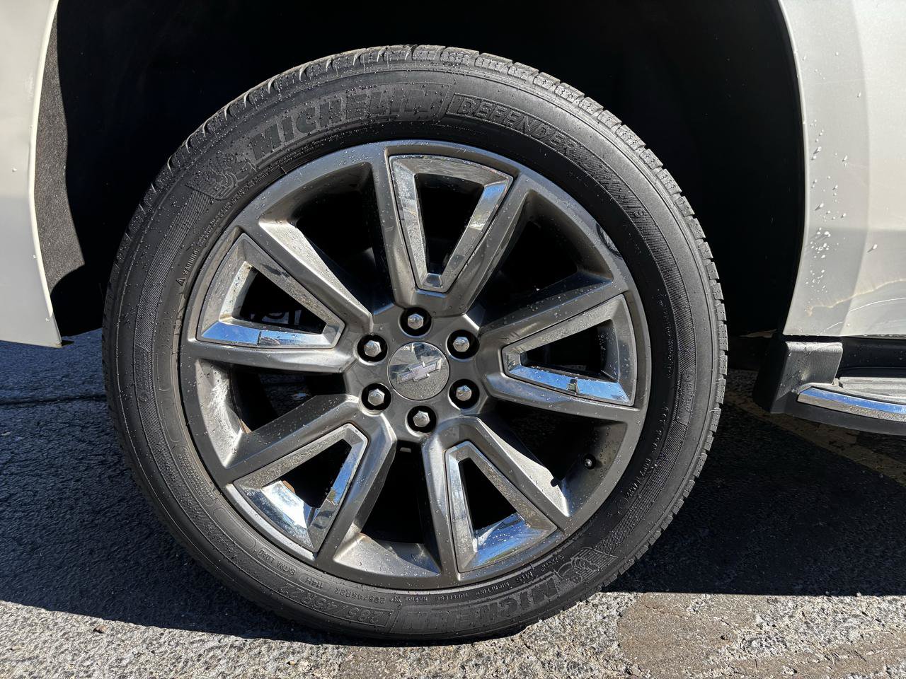 Used 2015 Chevrolet Tahoe LTZ AWD/4WD image 9