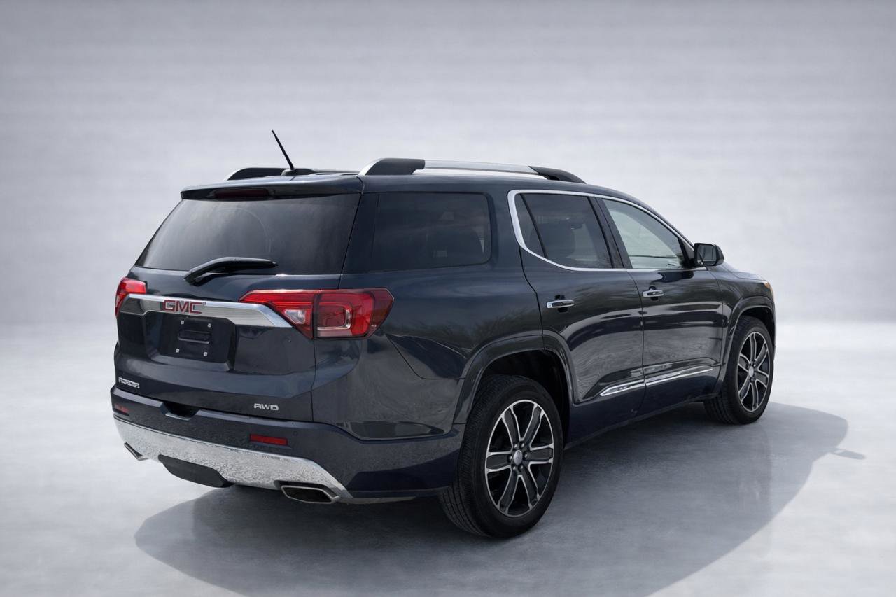 Used 2019 GMC Acadia Denali image 3