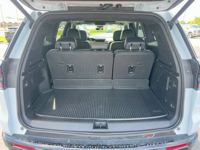 Used 2026 GMC Acadia Denali Ultimate w/ LPO, Floor Liner Package AWD/4WD image 21