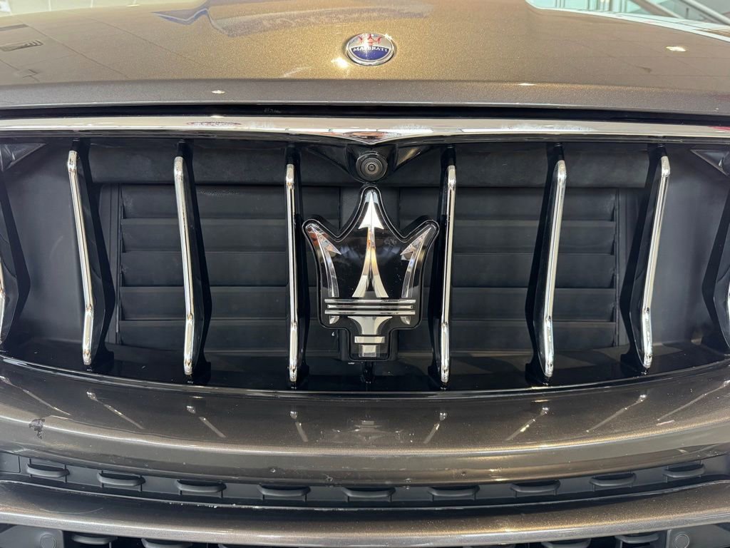 Used 2019 Maserati Levante image 21