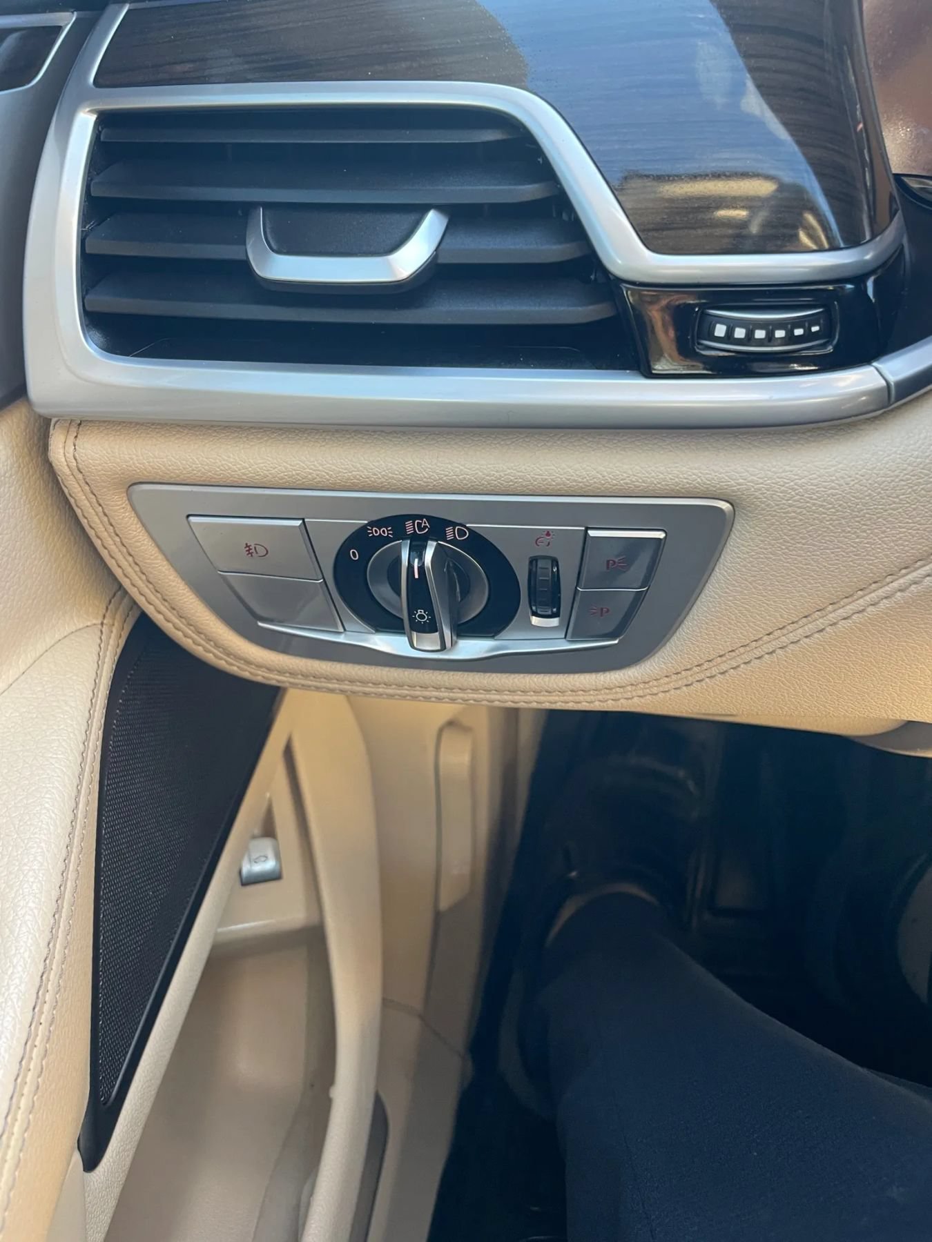 Used 2018 BMW 740i RWD image 21