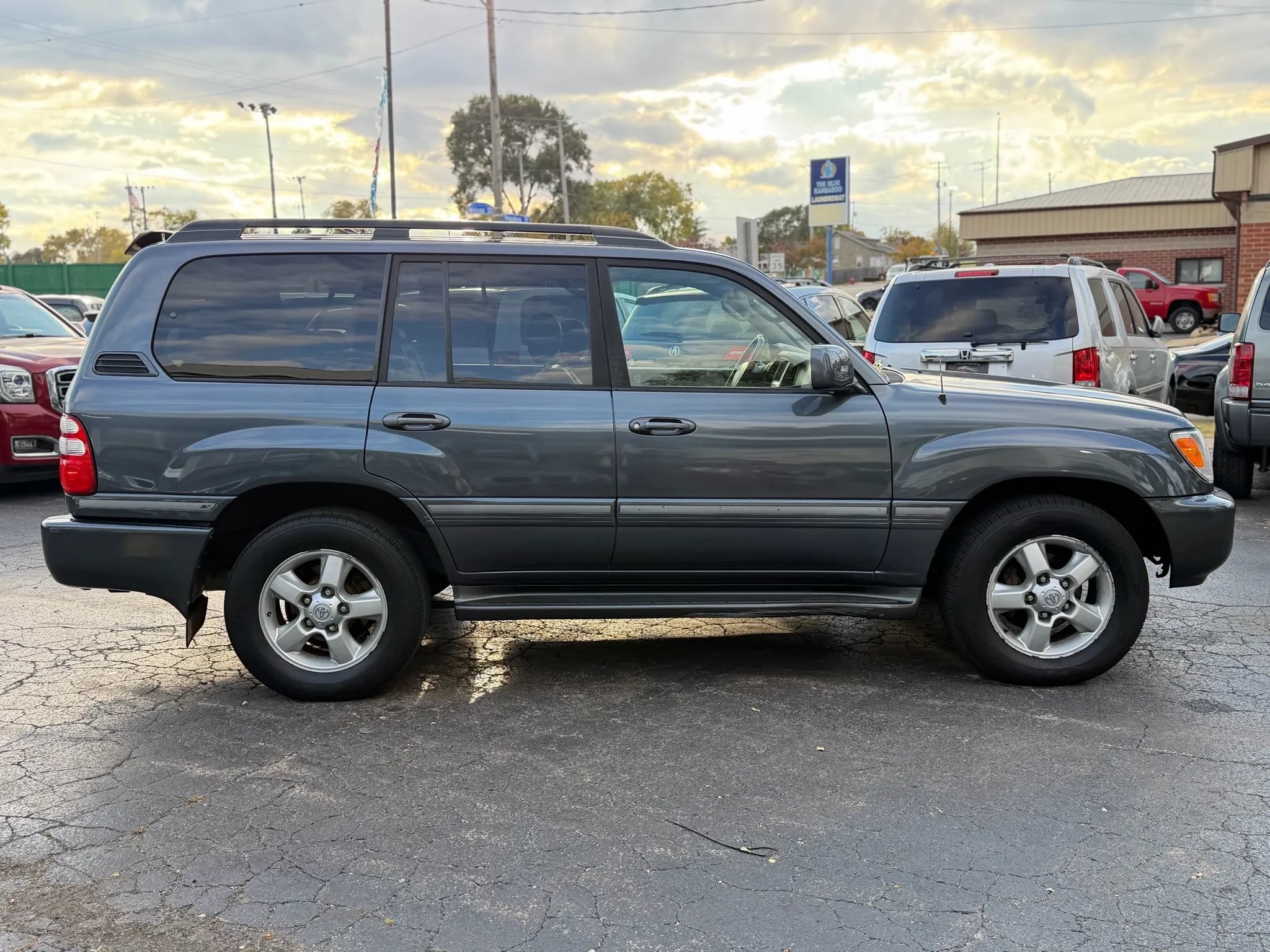 Used 2005 Toyota Land Cruiser AWD/4WD image 16