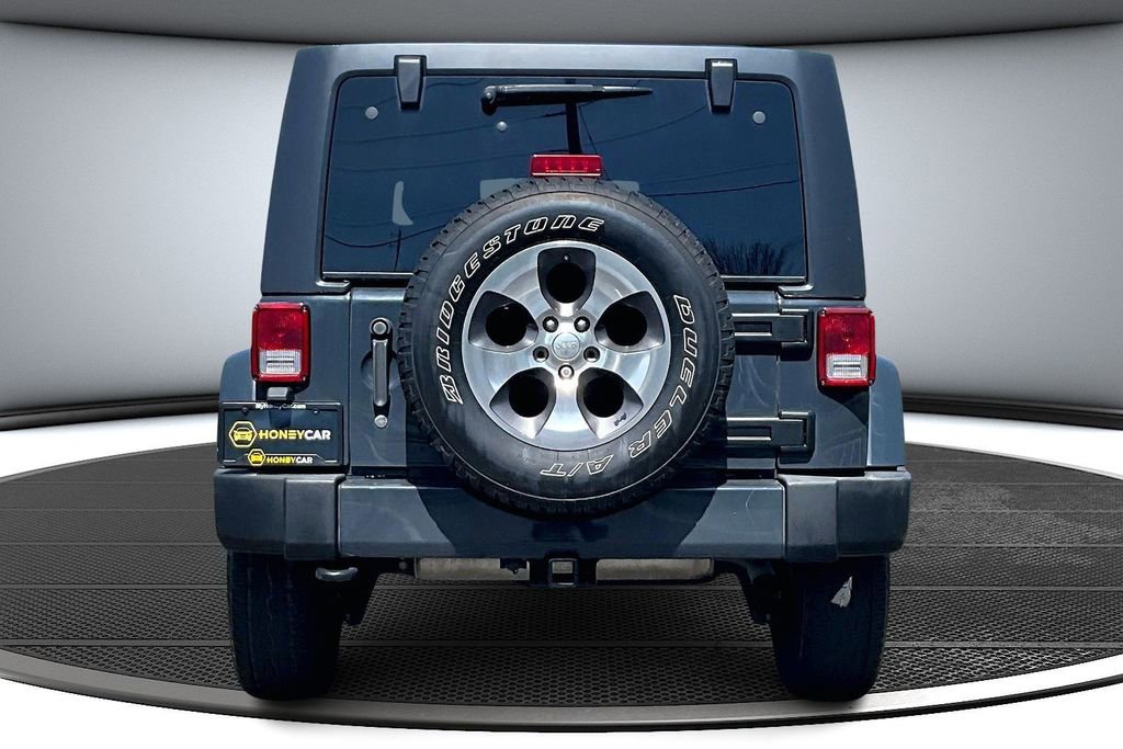 Used 2017 Jeep Wrangler Unlimited Sahara w/ Connectivity Group image 5