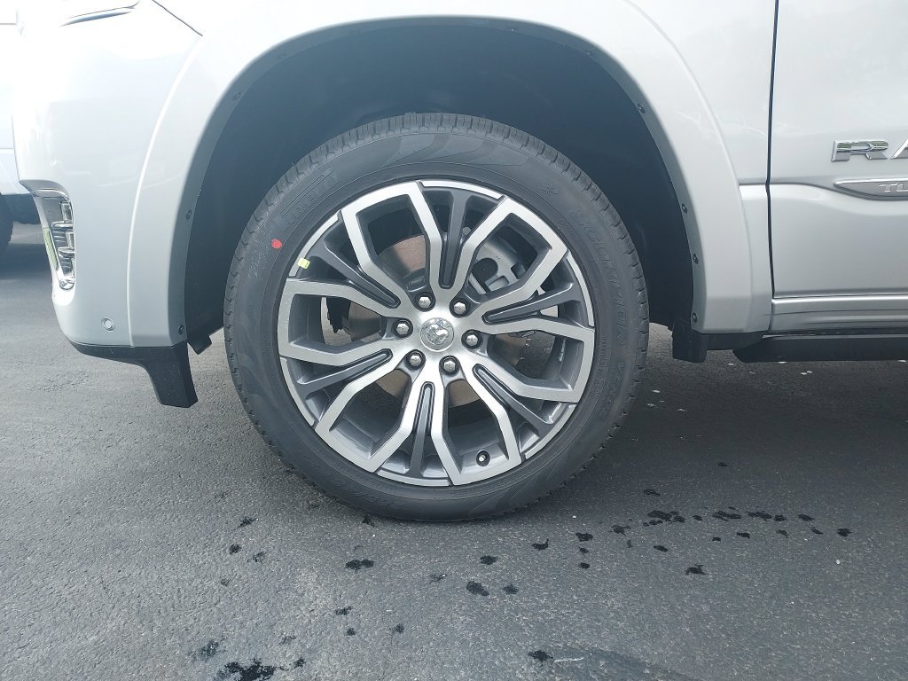 New 2027 RAM 1500 Tungsten AWD/4WD image 10