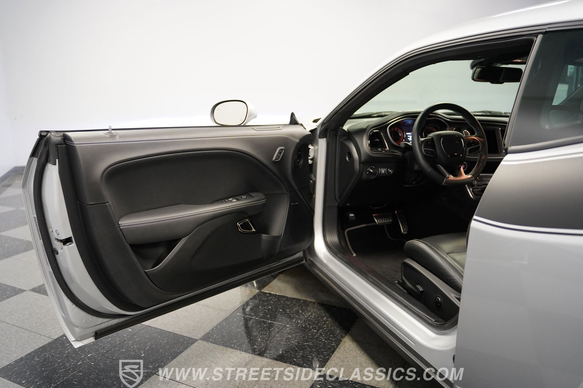Used 2023 Dodge Challenger SRT Hellcat RWD image 37