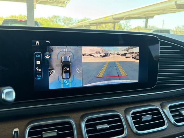 Used 2025 Mercedes-Benz GLS 450 4MATIC image 11