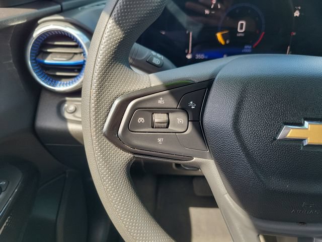 Used 2025 Chevrolet Trax LT FWD image 18