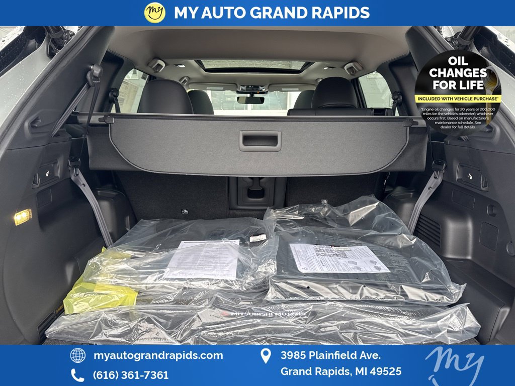 Used 2026 Mitsubishi Outlander SE AWD/4WD image 14