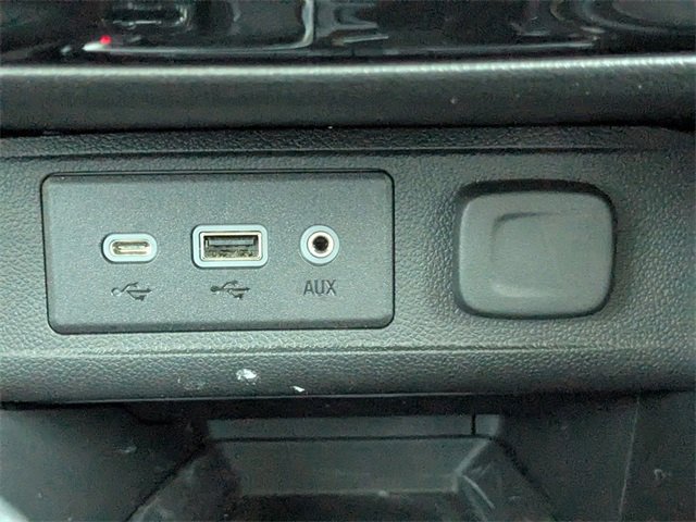Used 2022 Buick Encore GX Select w/ Sport Touring Package image 25