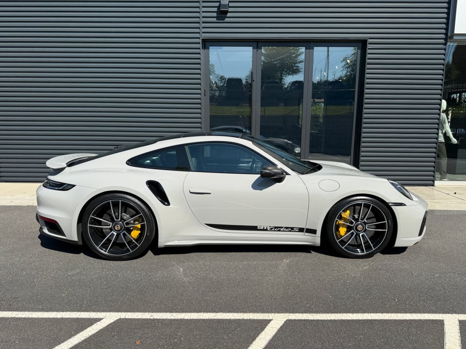 Certified 2022 Porsche 911 Turbo AWD/4WD image 8