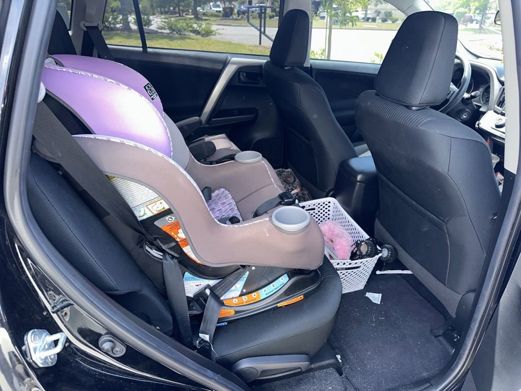 Used 2018 Toyota RAV4 LE AWD/4WD image 16