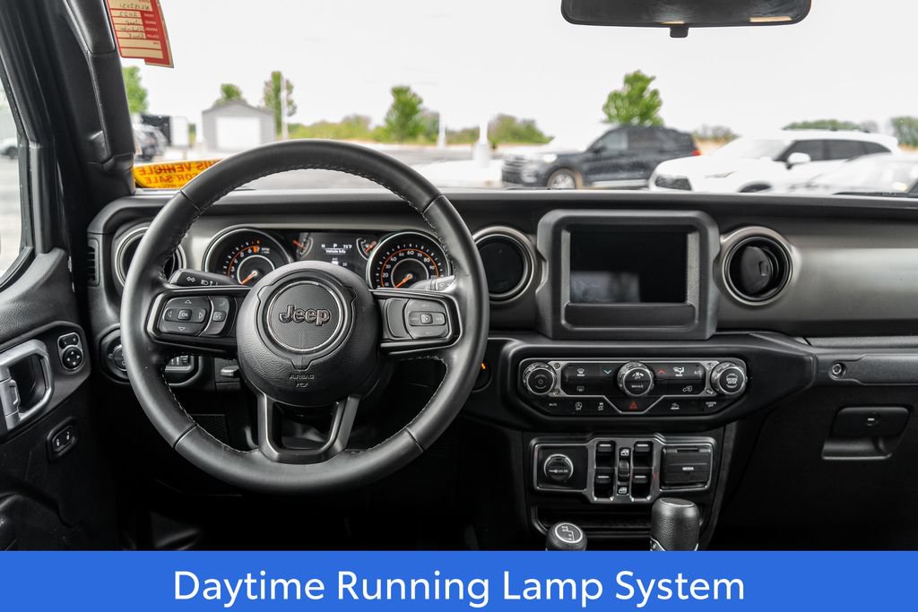 Used 2022 Jeep Gladiator Sport AWD/4WD image 15