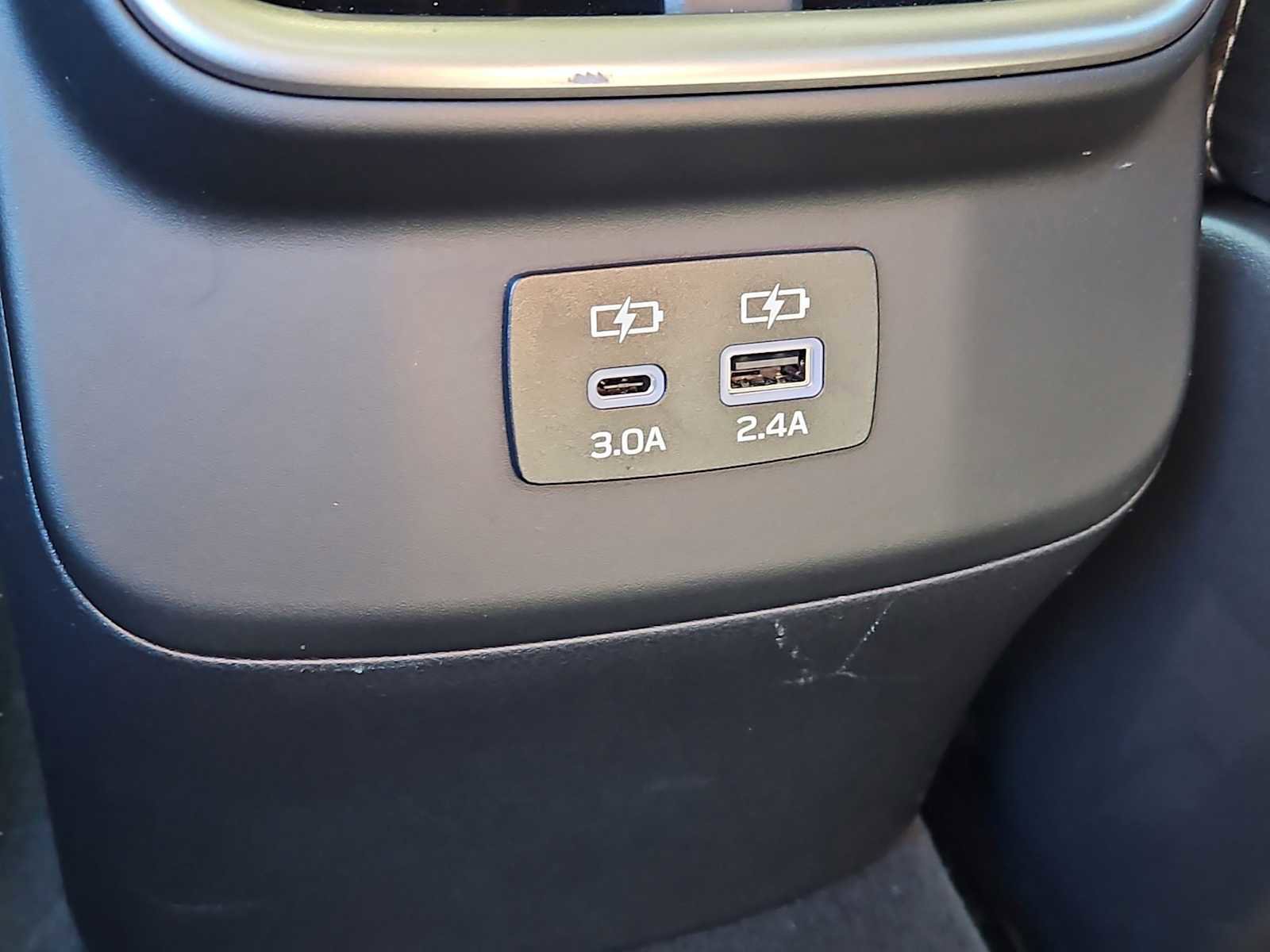Used 2024 Subaru Outback Premium image 12
