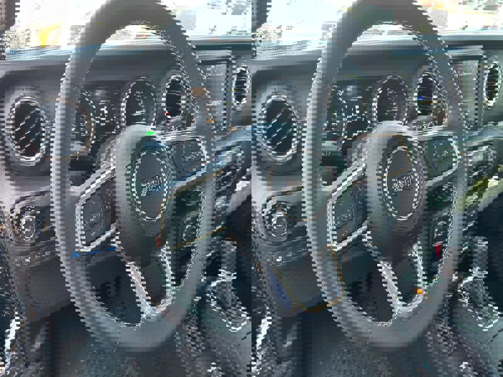 Used 2023 Jeep Wrangler Sahara image 42