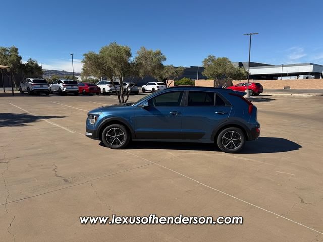 Used 2024 Kia Niro EX FWD image 3