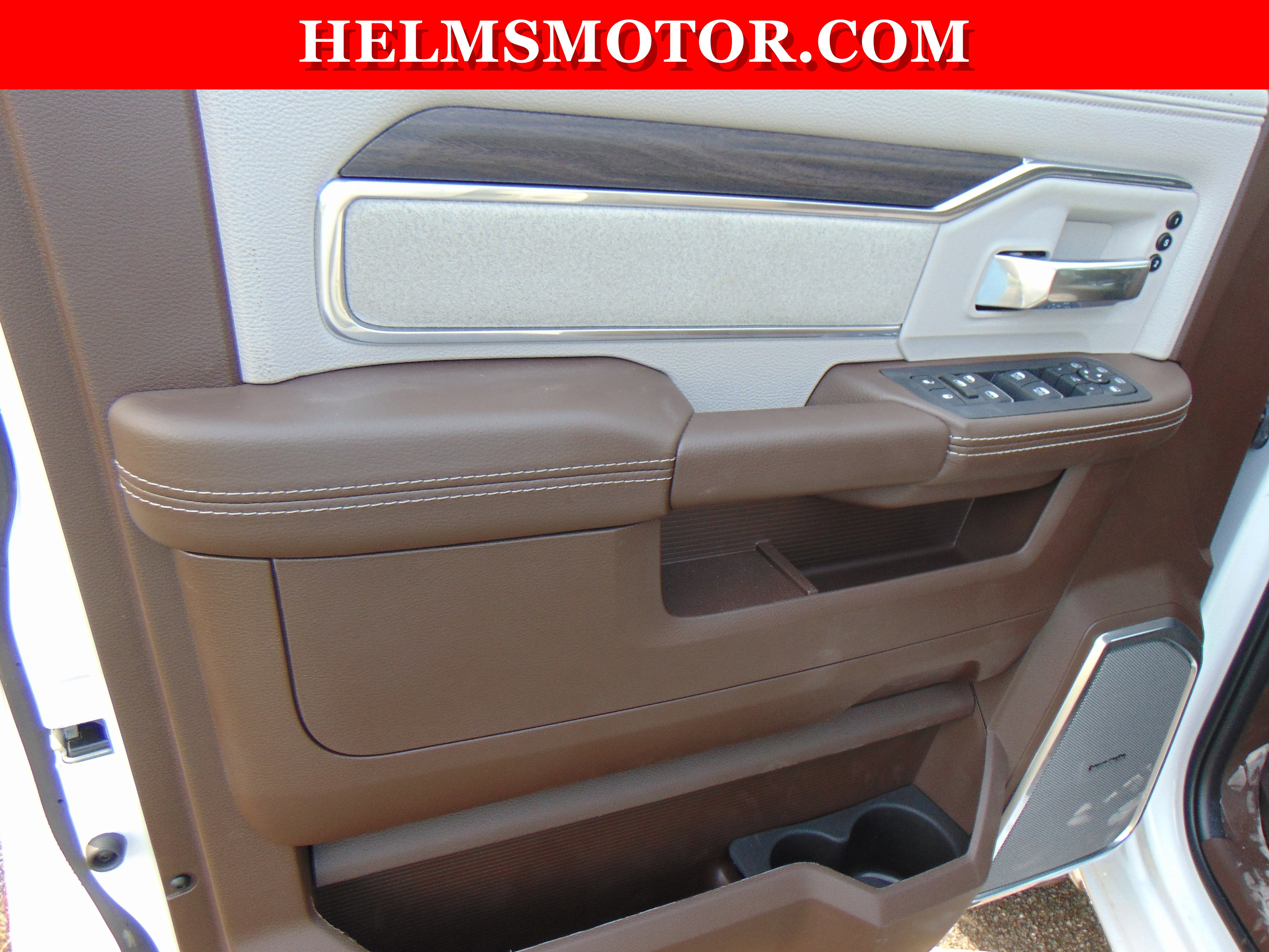 New 2025 RAM 2500 Laramie AWD/4WD image 19