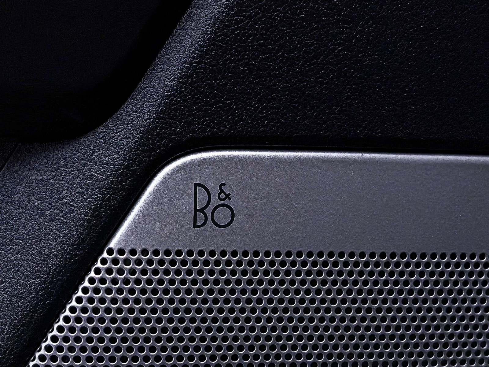 Used 2023 Ford F150 Lariat w/ Equipment Group 502A High AWD/4WD image 4