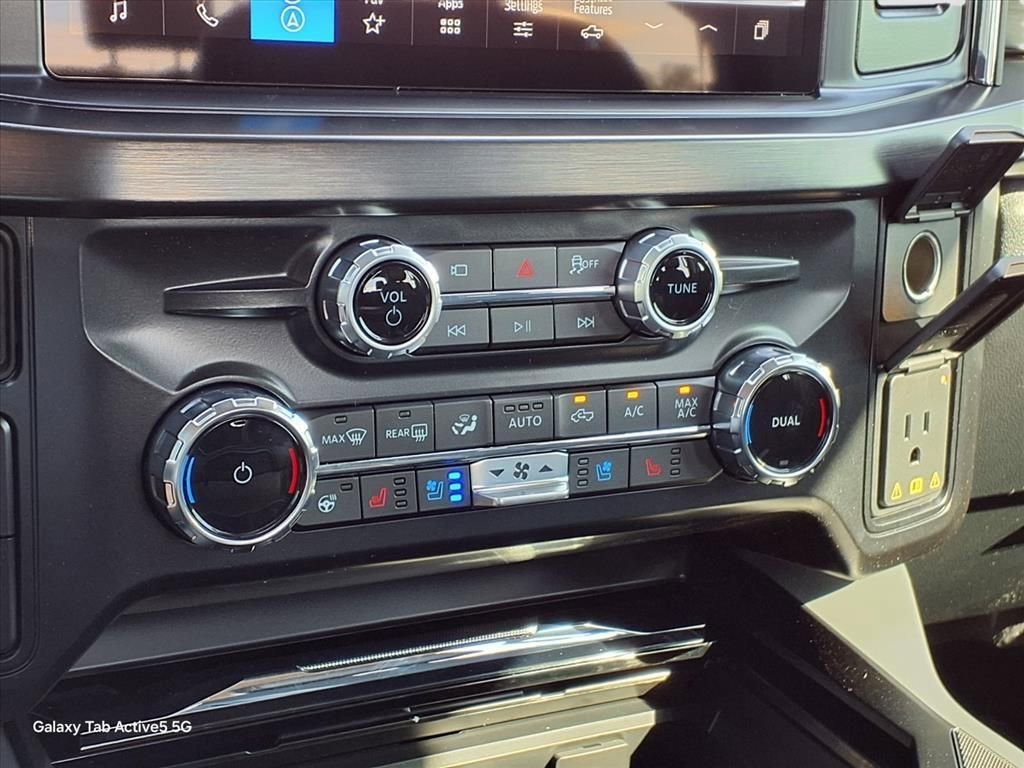 New 2026 Ford F350 Lariat w/ Black Appearance Package image 13