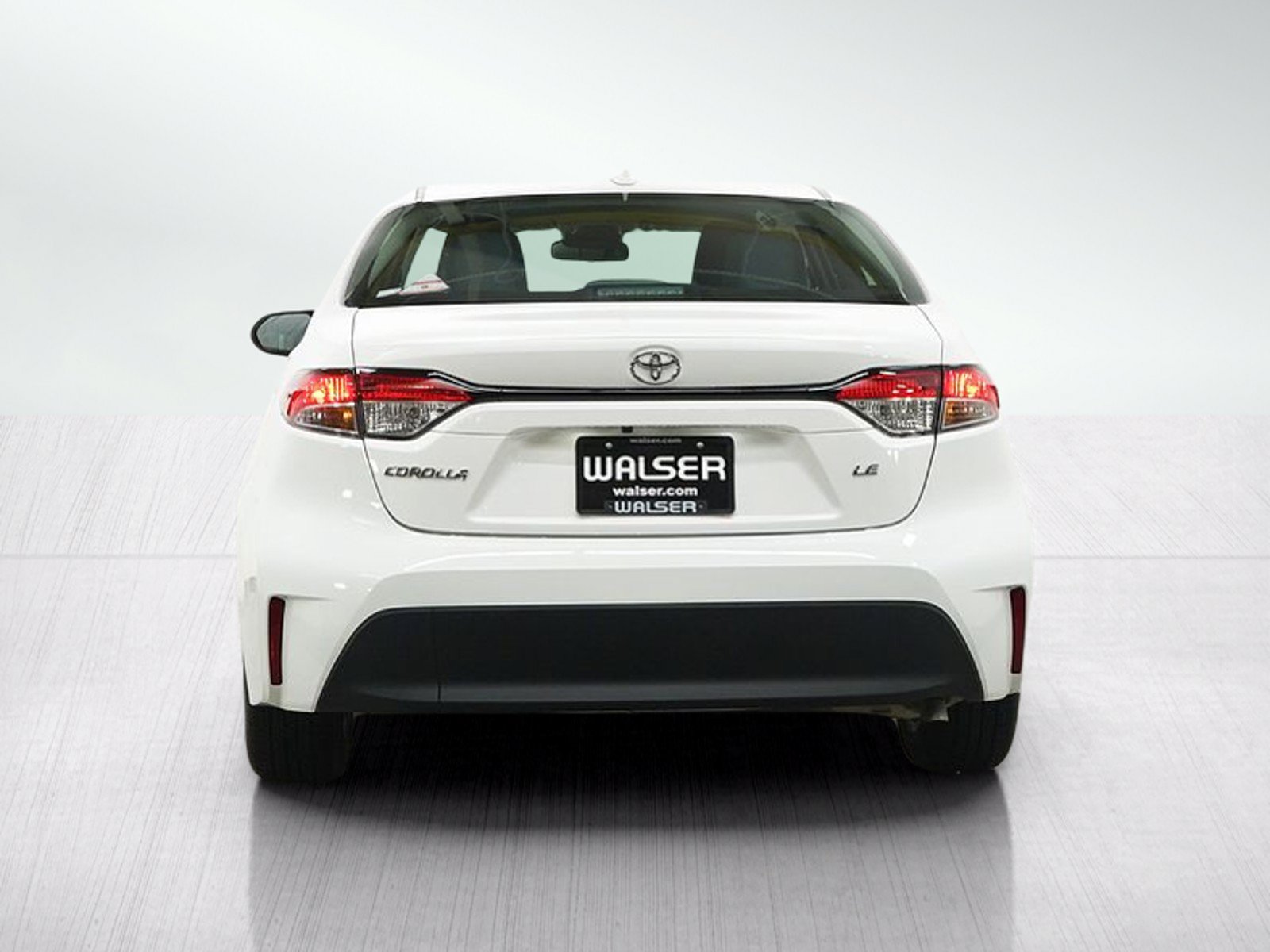 Used 2026 Toyota Corolla LE w/ LE Premium Package FWD image 4