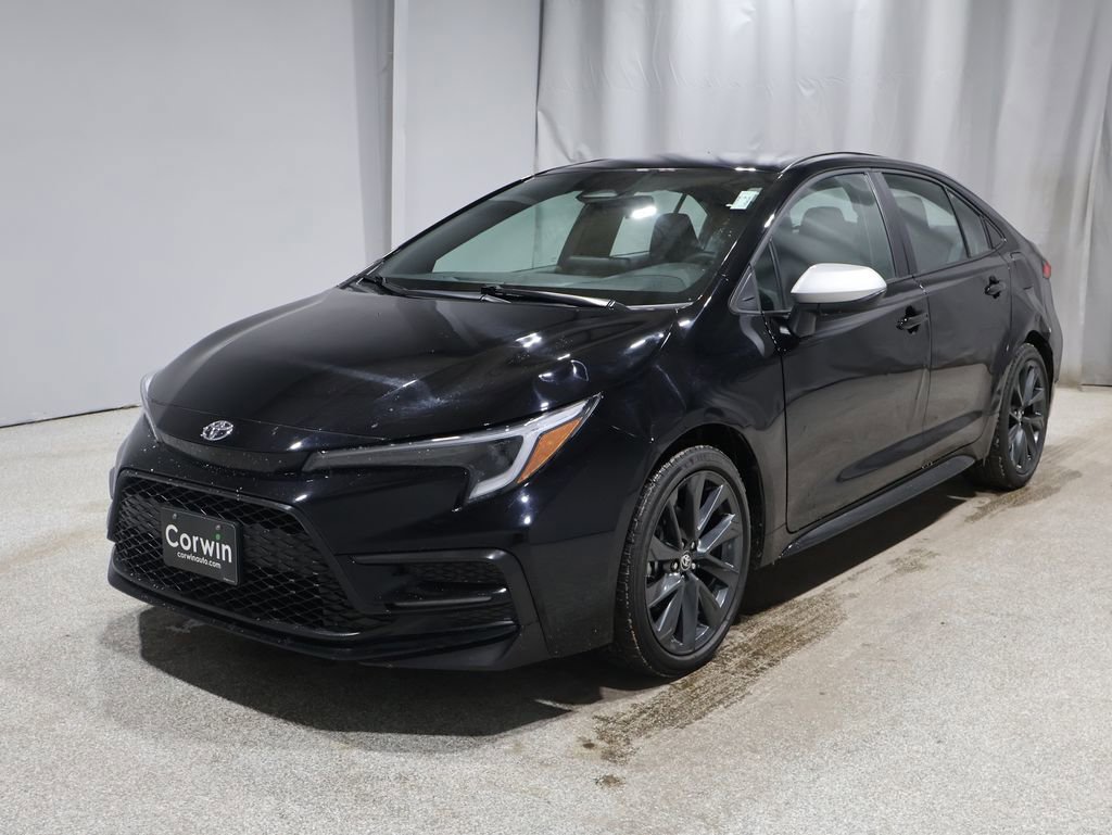 Used 2025 Toyota Corolla SE image 14