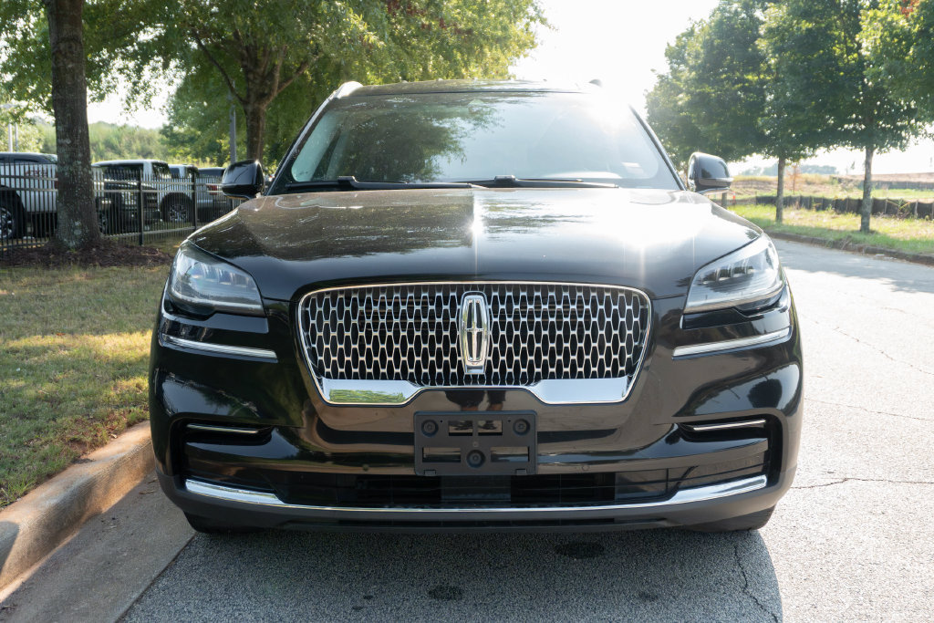 Used 2021 Lincoln Aviator 2WD w/ Elements Package image 3