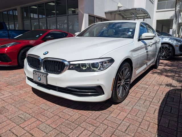 Used 2019 BMW 530i xDrive w/ Convenience Package AWD/4WD image 3