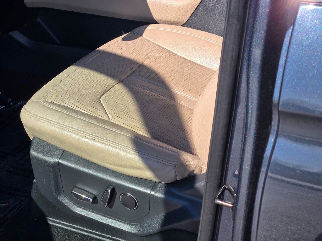 Used 2024 Ford Expedition Limited image 27