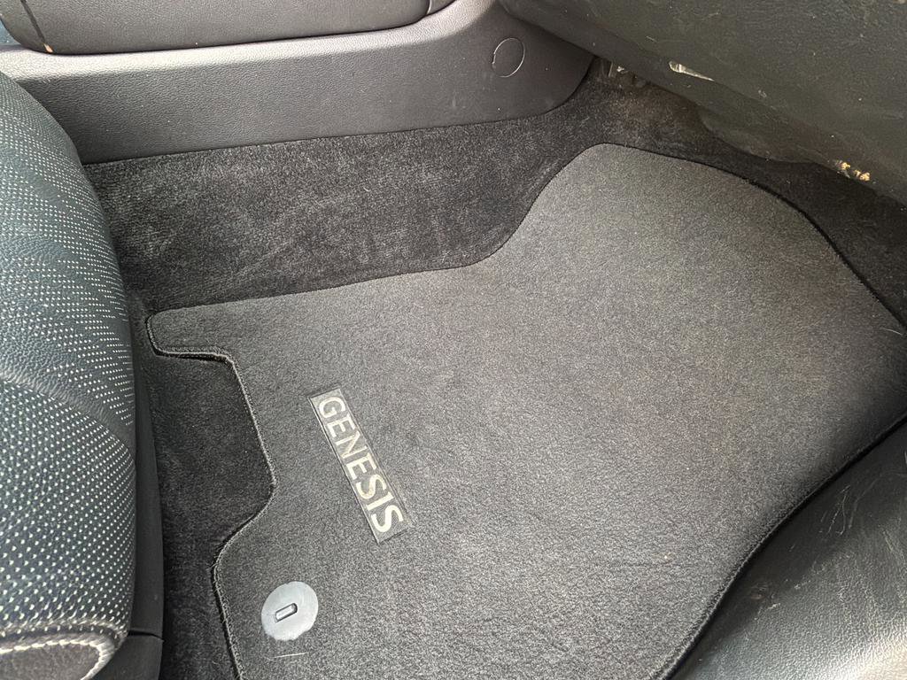 Used 2023 Genesis GV80 2.5T w/ Prestige 20" Package image 39