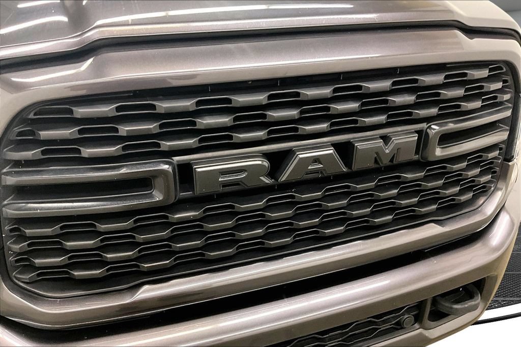 Used 2022 RAM 3500 Big Horn w/ Night Edition AWD/4WD image 32