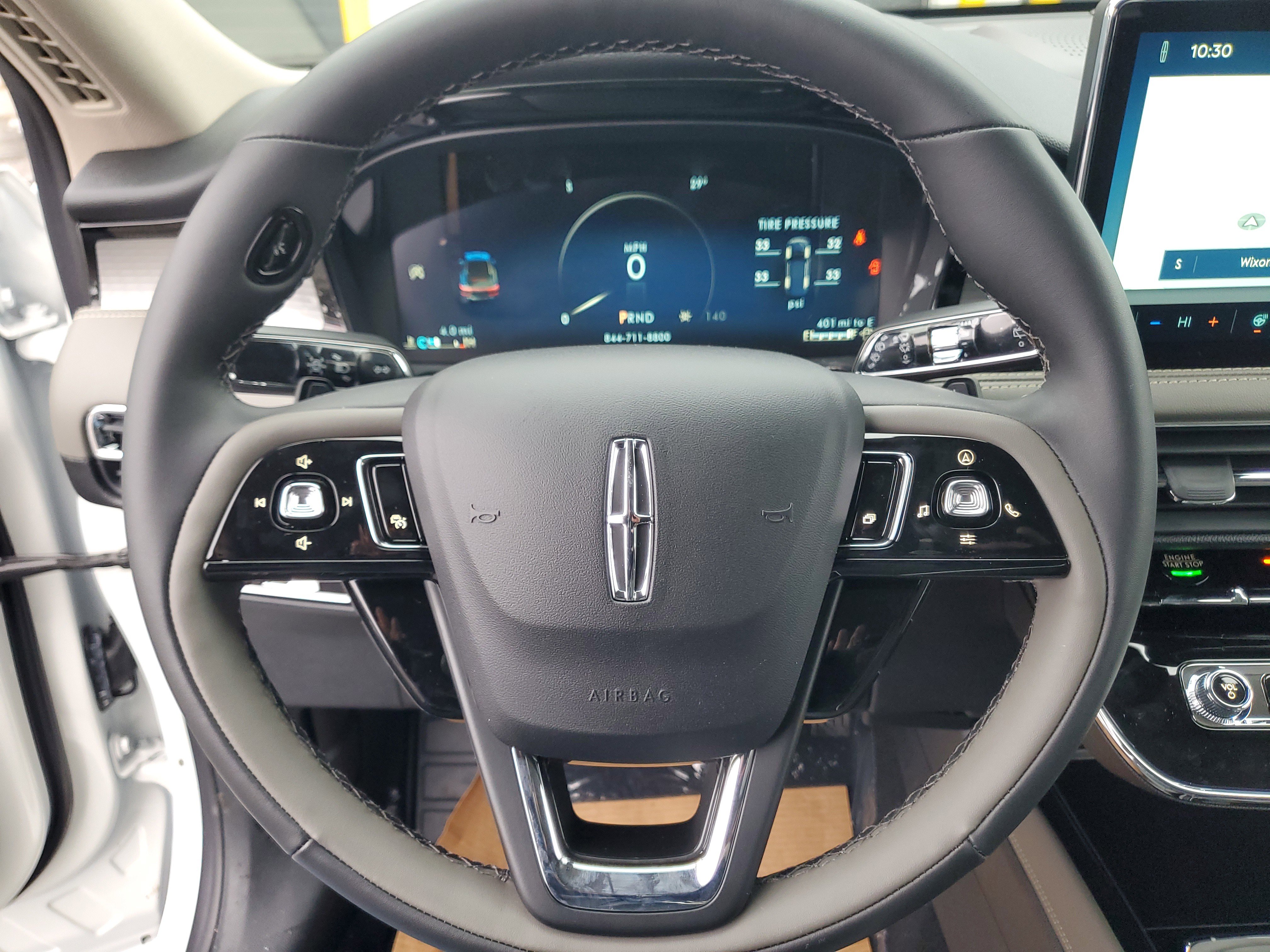 New 2026 Lincoln Corsair Premiere image 15